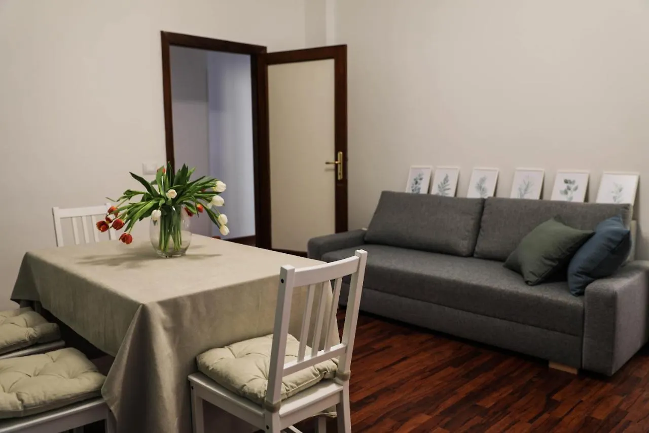 Πανσιόν Aura Home Rent Of Rooms With Shared Kitchen Μπάρι