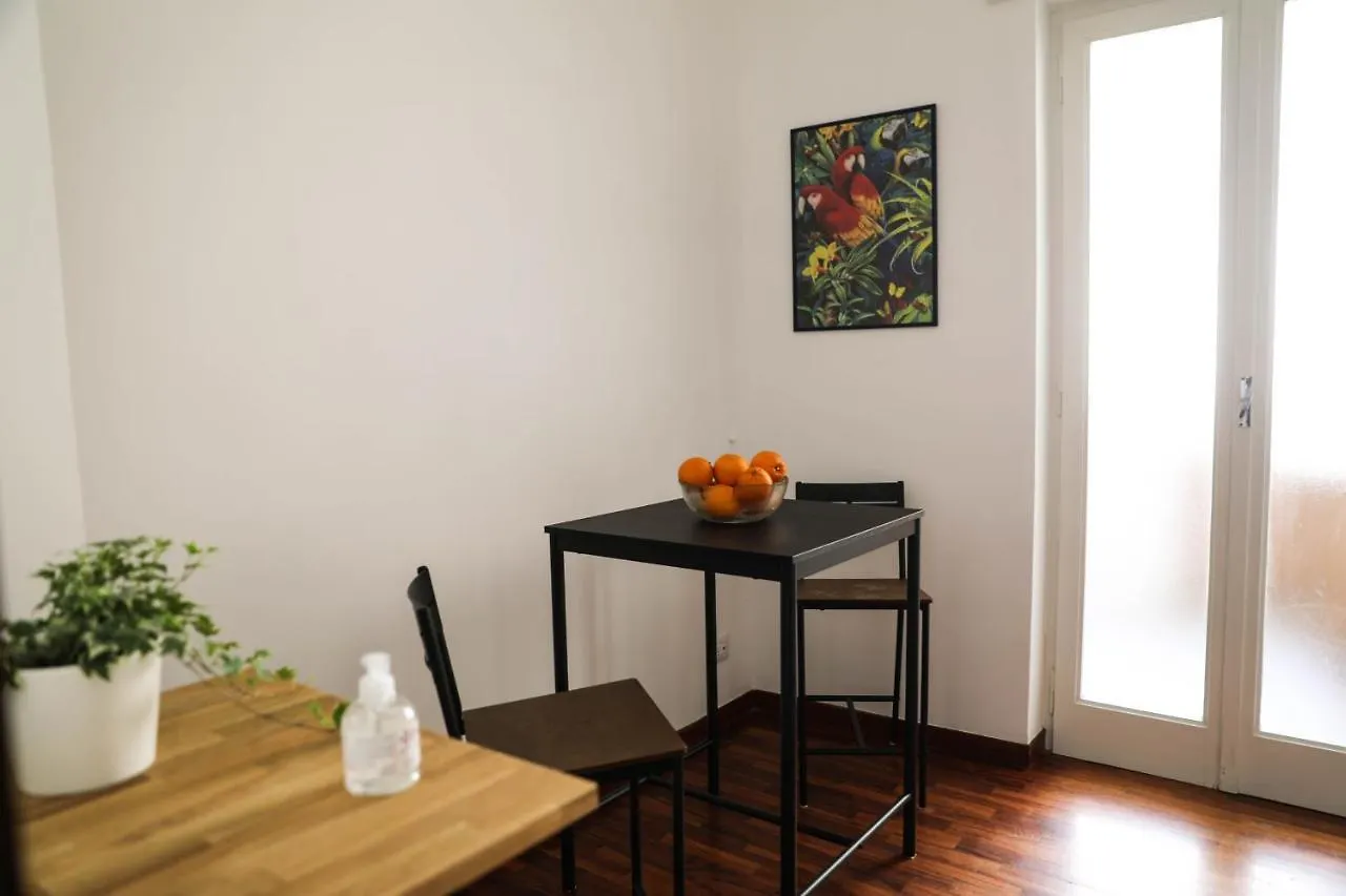 Aura Home Rent Of Rooms With Shared Kitchen Bari 0*,